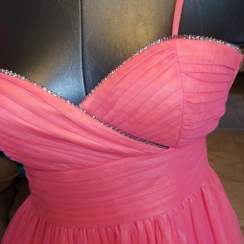 Dress - Picture 3 of 5